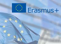 Image: Flaga UE i napis Erasmus+